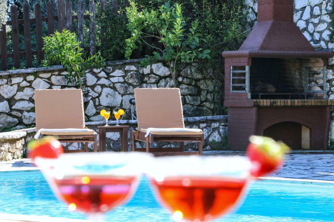 Villa Summer Breeze Nikiána Kültér fotó